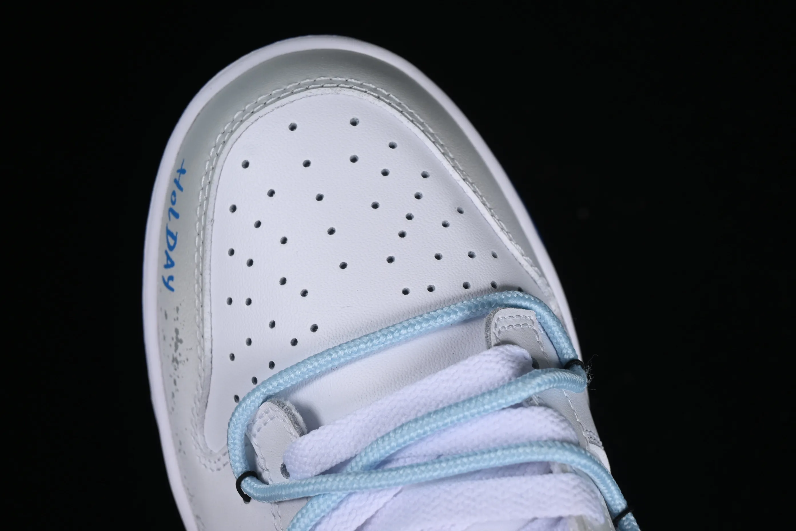 All categories Nk SB Dunk series Nk SB Dunk Low Low-top sneakers Nk Dunk Low Graffiti deconstruction style Casual diary Gradient splash letters SB strap low-top casual sneakers DV0831-104